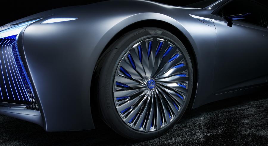 Логотип Lexus LS+ Concept 2017 года  (фото 9 из 18)